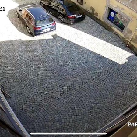 Luxusni Velky Apartman S Terasou V Centru Litomysle Bagian luar foto