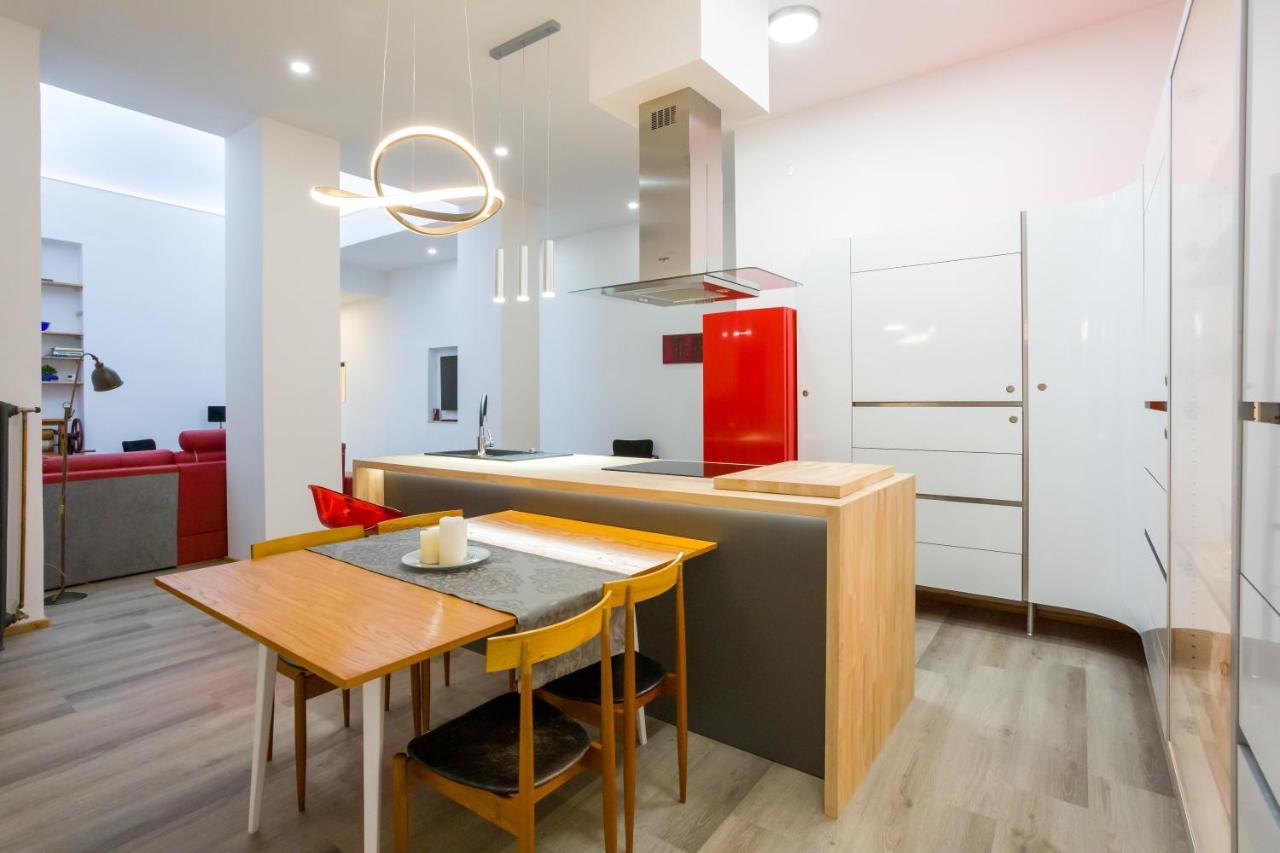 Luxusni Velky Apartman S Terasou V Centru Litomysle Bagian luar foto
