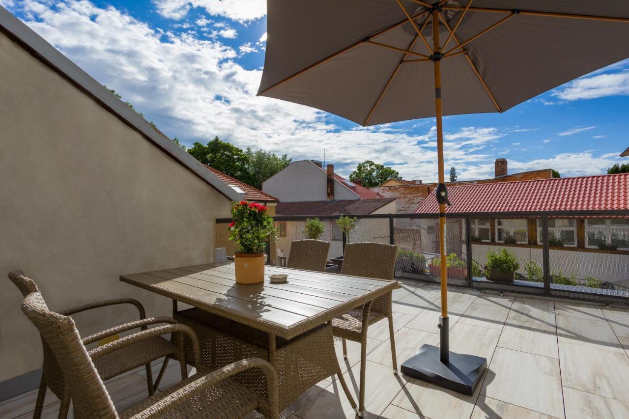 Luxusni Velky Apartman S Terasou V Centru Litomysle Bagian luar foto