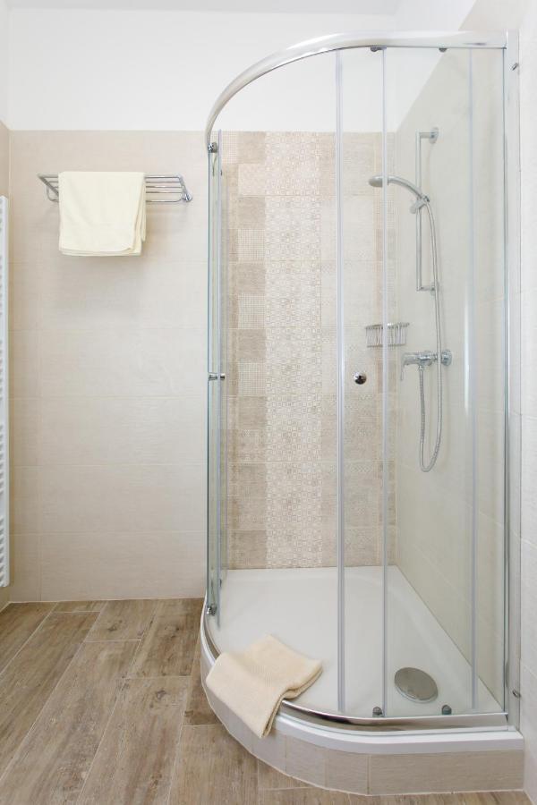 Luxusni Velky Apartman S Terasou V Centru Litomysle Bagian luar foto