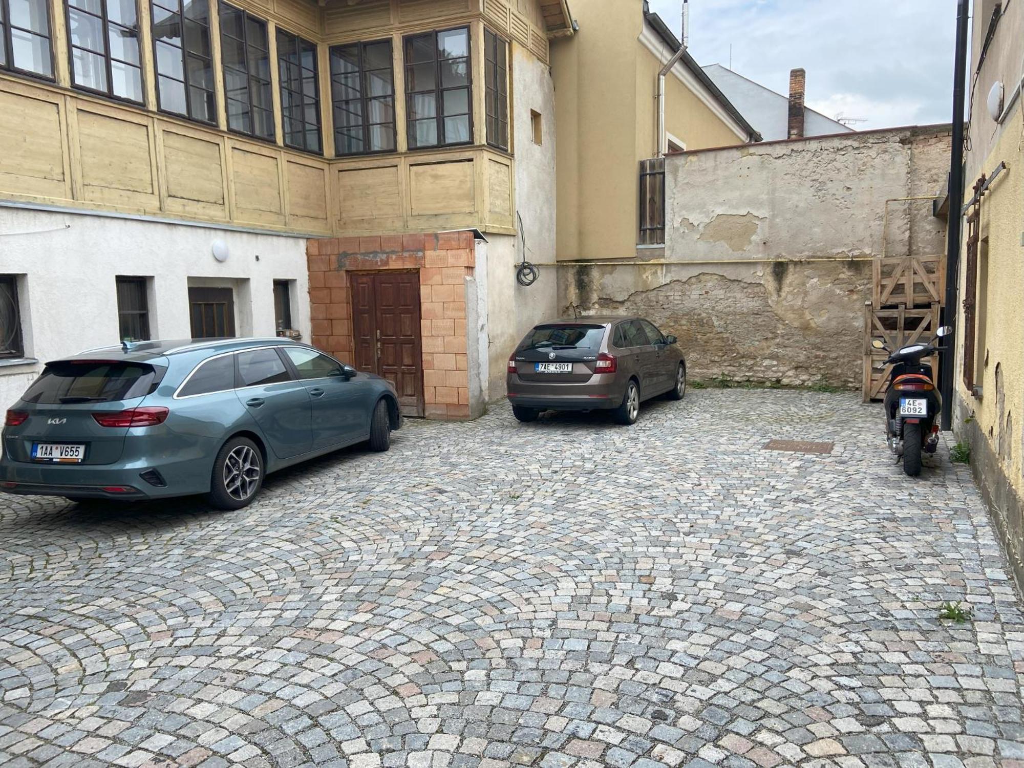 Luxusni Velky Apartman S Terasou V Centru Litomysle Bagian luar foto
